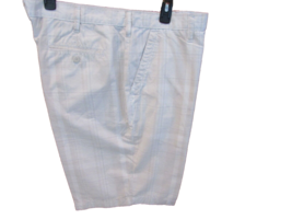 Apt 9 Mens Shorts Size 40 Flat Waistband Slant Pockets White Windowpane Pattern - £9.58 GBP