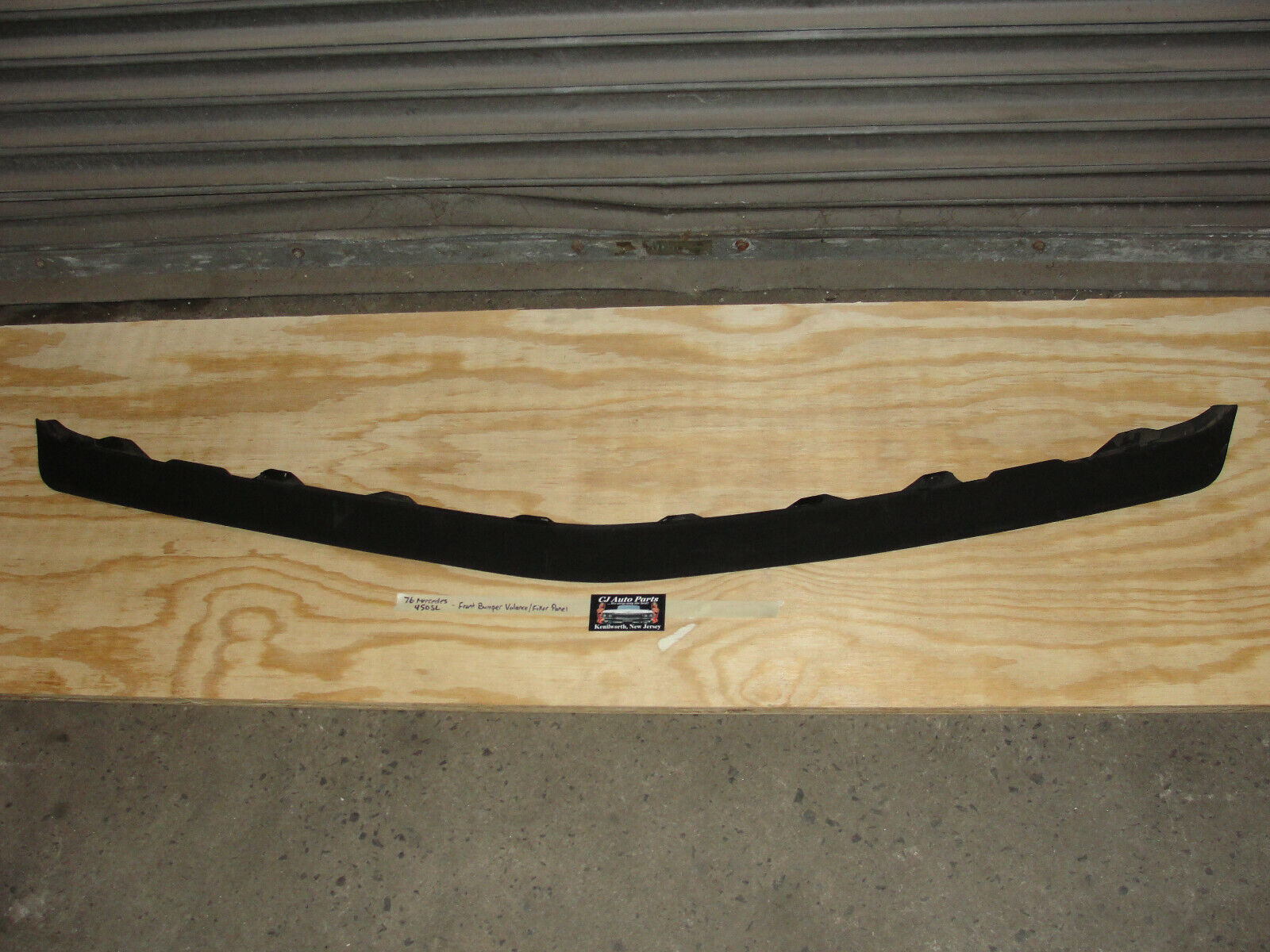 76 Mercedes 450SL R107 W107 FRONT BUMPER VALANCE RUBBER FILLER PANEL #1078800744 - $123.74