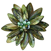 Pretty Green Water Lily Mother of Pearl Pin-Brooch - £15.81 GBP