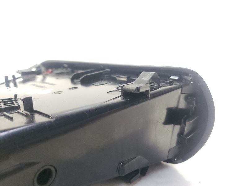 2018 Maserati Levante OEM 6700492830 Left Vent  Item image 7