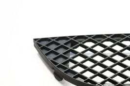 2006-2008 BMW 745i 745LI E65 E66 FRONT RIGHT BUMPER PLASTIC GRILL INSERT P8140 image 3