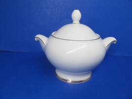 Mikasa Ultima + HK302 Cameo Gold Covered Sugar Bowl VGC - £15.47 GBP