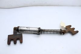 2013 FREIGHTLINER CASCADIA FIFTH WHEEL TRAILER HITCH SHOCK W/ BRACKETS Q8988 image 11