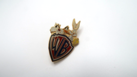 Vintage 1990s Bug Bunny Daffy Tweety Warner Bros Lapel Collectors Pin 3.9cm - $29.70