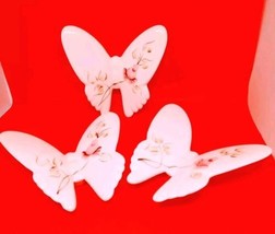 HOMECO PORCELAIN BUTTERFLIES Hand-painted Roses Vintage 1970s Wall Decor... - $17.38