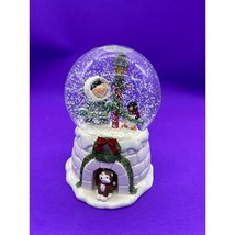 2006 Hallmark Frosty Friends Christmas Snowglobe Girl Penguin Husky Doghouse - £19.55 GBP