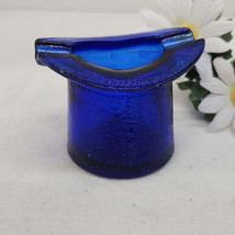 1950s Cobalt Blue Glass Gentlemans Top Hat Ashtray Shelf Sitter 3 inches Tall - $9.74