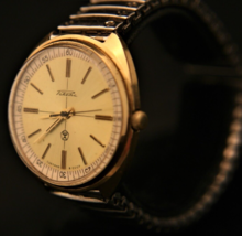 Restored Raketa 1980&#39;S USSR, men&#39;s serviced gold dial 19 jewel dress wristwatch - £98.69 GBP