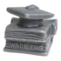 Vintage Wade GRADUATION CAP AND BOOKS Figurine - £3.69 GBP