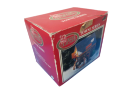 1998 Dickens Collectables Frosts Porcelain Lighted Ice House Towne Series In Box - £15.60 GBP