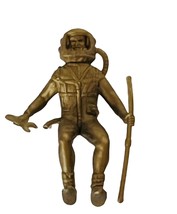 Astronaut MPC Army Men Toy Soldier plastic military figure vtg Marx Space GOLD 5 - $13.81