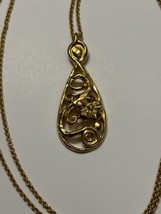 Vintage Trifari Necklace Gold Tone Floral Pendant Large 34 Inch Chain - $28.04