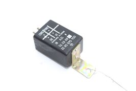 86-95 MERCEDES-BENZ W124 INSTRUMENT CLUSTER SPEEDOMETER LIGHT RELAY Q1349 image 4