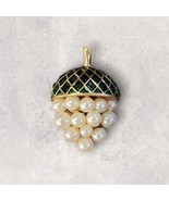 Crown TRIFARI Tiny Acorn Pin Brooch Faux Pearl Green Enamel Goldtone ~Gl... - $2,135.66 MXN