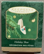 2001 Hallmark Keepsake Holiday Shoe Miniature Ornament - £3.06 GBP