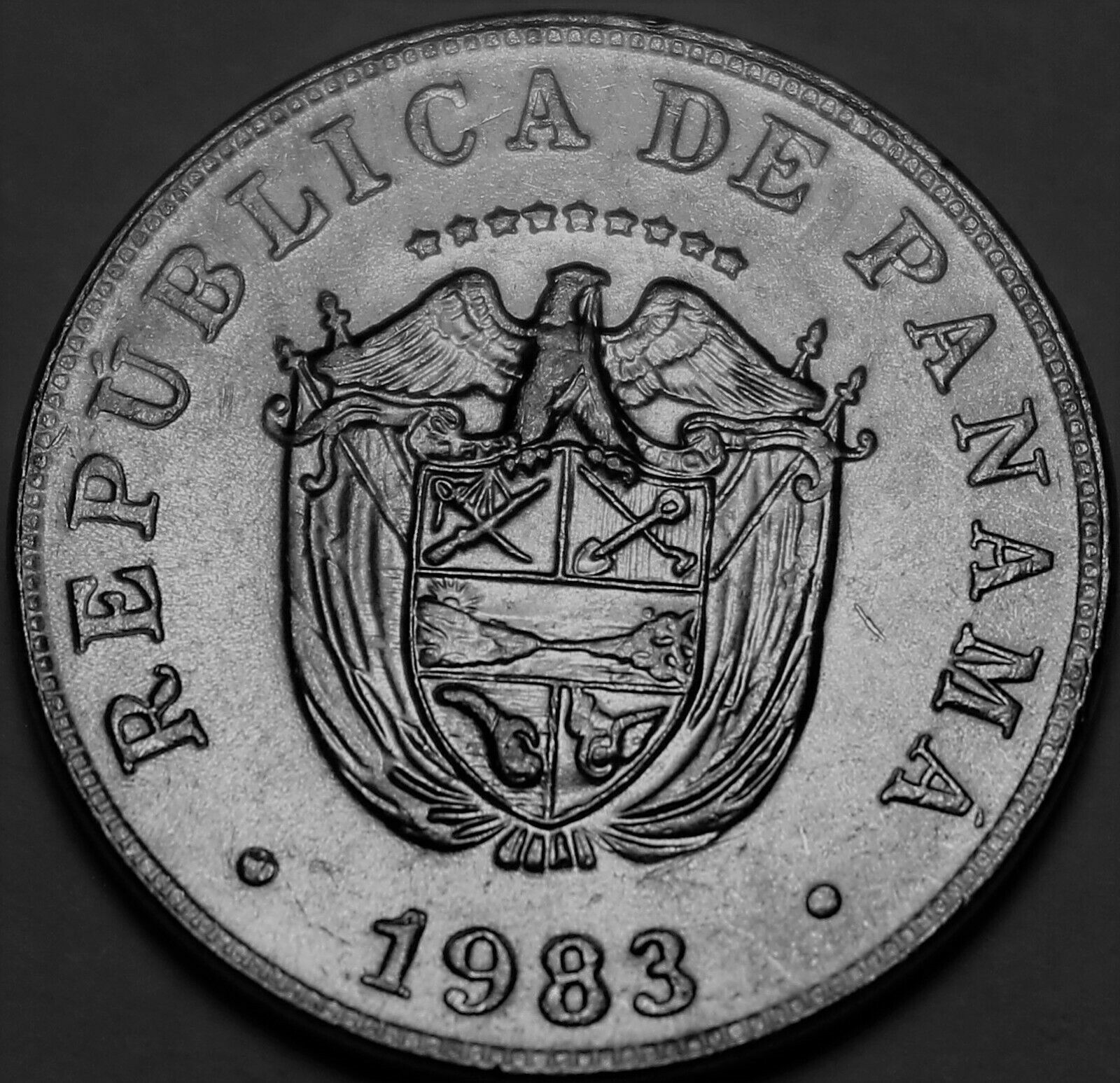 Panama 5 Centesimos, 1983 Gem Unc~National Coat Of Arms~Free Shipping - $5.48