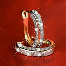 2Ct Rund Labor Erstellt Diamant Klaster Huggie Creolen 14k Gelb Vergoldet - £43.61 GBP