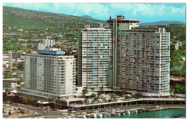 Ilikai Hotel overlooking Waikiki and the Yacht Harbor Hawaii Postcard - £5.48 GBP