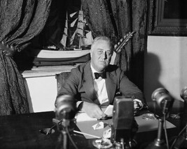 President Franklin Delano Roosevelt gives fireside chat radio speech Pho... - $8.81+