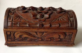 19th Century Magnolia Blossems Carved wooden Dome Lid Box - £319.70 GBP