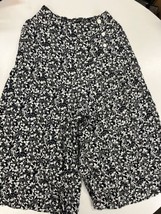 Black &amp; White Floral Wide Leg Palazzo Pant Capris, Size 40, Stretchy - £3.10 GBP