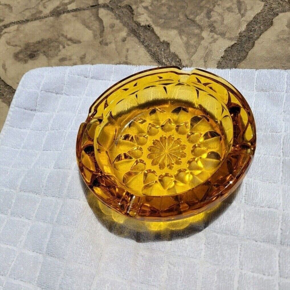 Vintage Amber/Honey Glass Anchor Hocking Fairfield Starburst Pattern Ashtray - £14.00 GBP