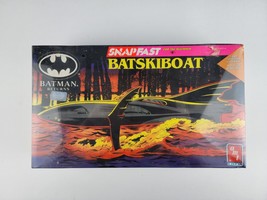 AMT/ERTL Snapfast Batman Returns Batski Boat Model Kit New Sealed 1993 - $30.88