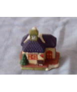 Amhearst Porcelain Sculpture - Town Hall (Buy One Get One FREE) - $114.04 MXN