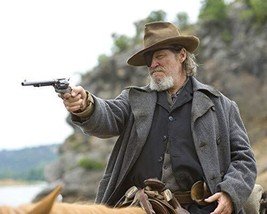 Jeff Bridges in True Grit pointing gun as Rooster Cogburn eye patch 24x30 Poster - $29.99