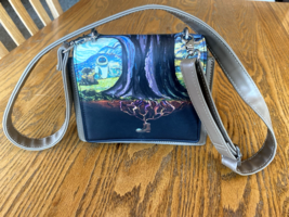 Disney Pixar Loungefly WALL-E &amp; Eve Tree Crossbody Handbag. - $750.65 MXN