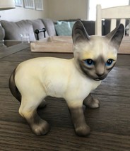 Vintage Porcelain Siamese Cat Figurine Life-like Blue Eyes - £11.38 GBP