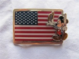 Disney Trading Pins 8038 DS - Mickey Mouse and Flag - $9.50