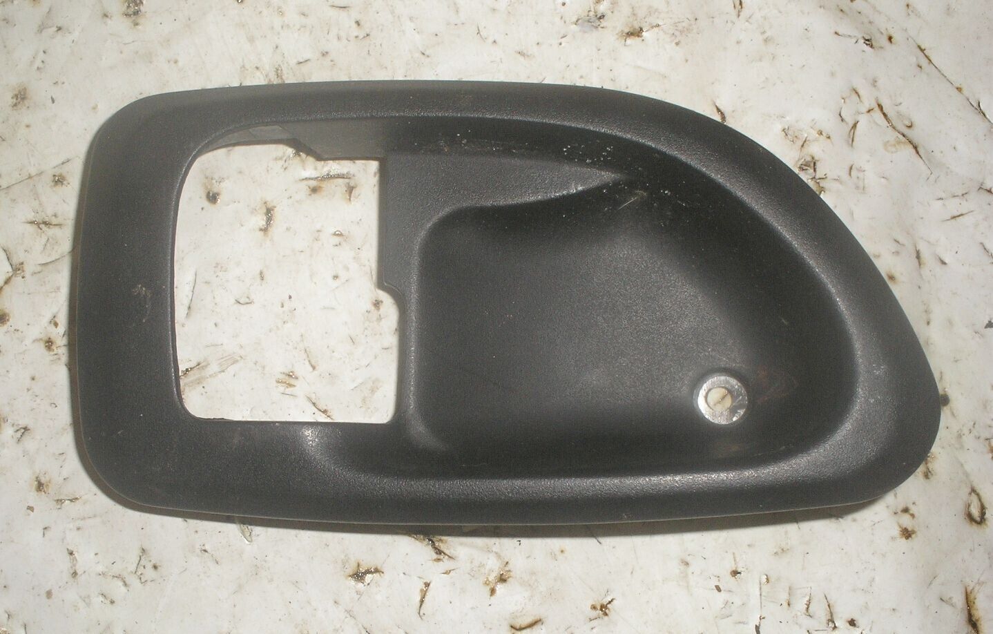 2000 Mitsubishi Eclipse 2.4L AT Right Interior Door Handle Trim - $1.88