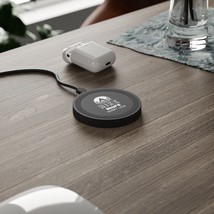 Quake Wireless Charging Pad with 5W Compatibility for iPhone/Android - £18.93 GBP