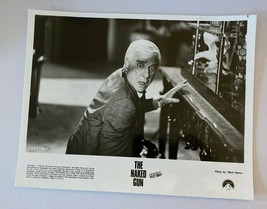 The Naked Gun Movie Leslie Nielsen Press Photo 8 x 10 Photograph 1988 - £15.71 GBP