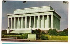 The Lincoln Memorial Washington D.C. Postcard Unused - $4.74