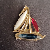 Vintage Sailboat Brooch Gold tone Red, White and Blue Rhinestone 1.50&quot; - $84.91 MXN