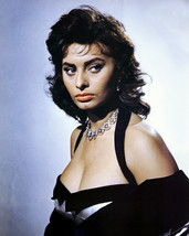 Sophia Loren beautiful studio portrait with huge cleavage 8x10 Photo - £7.64 GBP