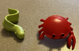 lot rare vtg Octonauts toy RED CRAB FIGURE &amp; Green EEL Figure Replacement - £15.44 GBP