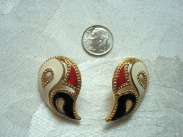 Red Cream Black Enamel Pierced Earrings ~ Avon  - $4.00