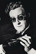 Dr. Strangelove Peter Sellers with gloved hand 11x17 Mini Poster - £14.15 GBP