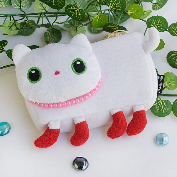 [White Kitty] Medium Plush Cosmetic Camera bag (6.1*3.5*1.5)