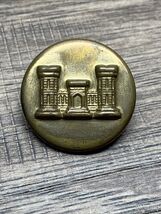 Vintage US Army Corps of Engineers Branch Insignia Pin Military KG JD - $9.89