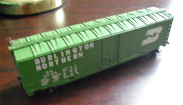 Vintage HO Scale Tyco Burlington Northern Box Car BN 100024 - $14.85