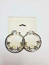 Erica Lyons Silver Tone Hoop Earrings 1.5 Inch Wave Design Circles Saddle Back - £10.55 GBP
