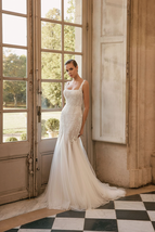 Custom Mermaid Floral Lace Wedding Dress with Square Neck Detachable Soft Train - £399.80 GBP