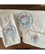 Vintage 80s Set Applique Embroidered Quilted Bath Hand Towel Washcloth C... - $44.95 CAD