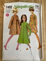 Vintage 1967 DRESS &amp; COAT Sewing Pattern Bust 29, Young Teen, Size 7/8, Cut - $74.28 MXN