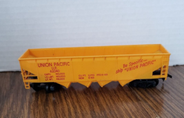 TYCO HO Scale Union Pacific UP 62040 4 Bay Open Quad Hopper Frieght Train Car - £5.44 GBP