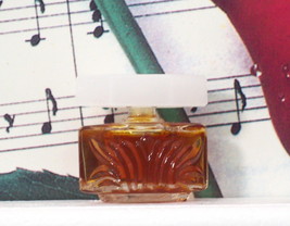 Caesars Woman Extravagant Perfume Mini 1/8 Oz. NWOB - £32.06 GBP